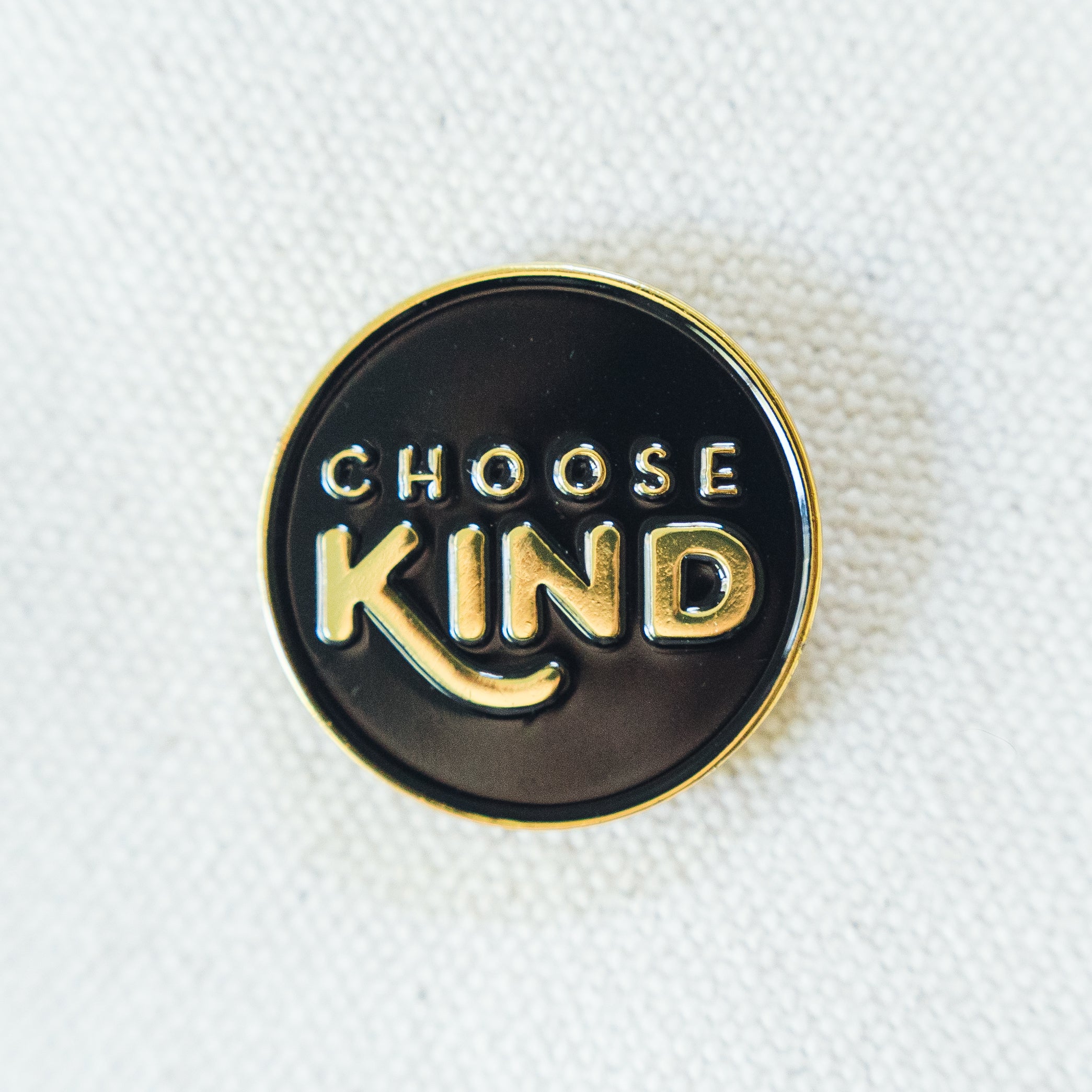 Wydmire 'Be Kind' Motivational Enamel Lapel Pin - 1.2'' Diameter, Gold On Black - Positive Gift Idea